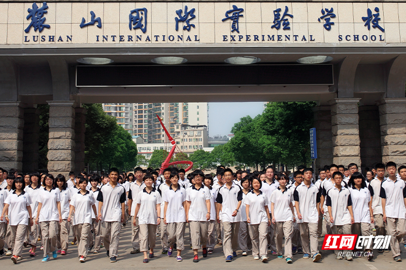 莱切VS尤文图斯直播欧冠:尤文图斯VS比利亚雷 英超:阿森纳VS利物浦 今晚一决高下! 莱切VS尤文图斯直播欧冠:尤文图斯VS比利亚雷 英超:阿森纳VS利物浦 今晚一决高下!
